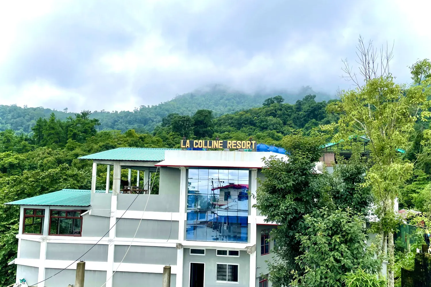 La Colline Resort